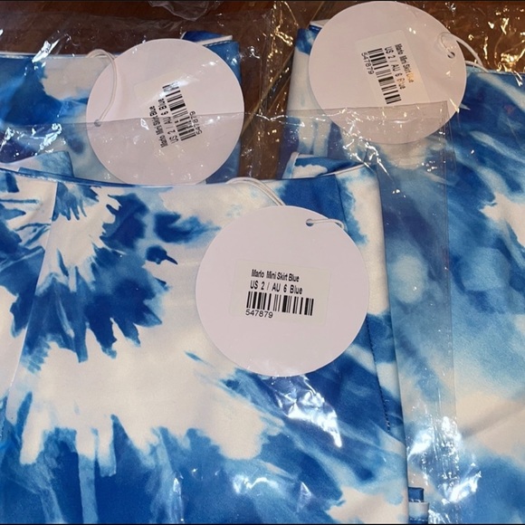 🎉Sale🎉HP🎉Princess Polly Marlo Blue Tie Dye Mini Skirt - Picture 6 of 8